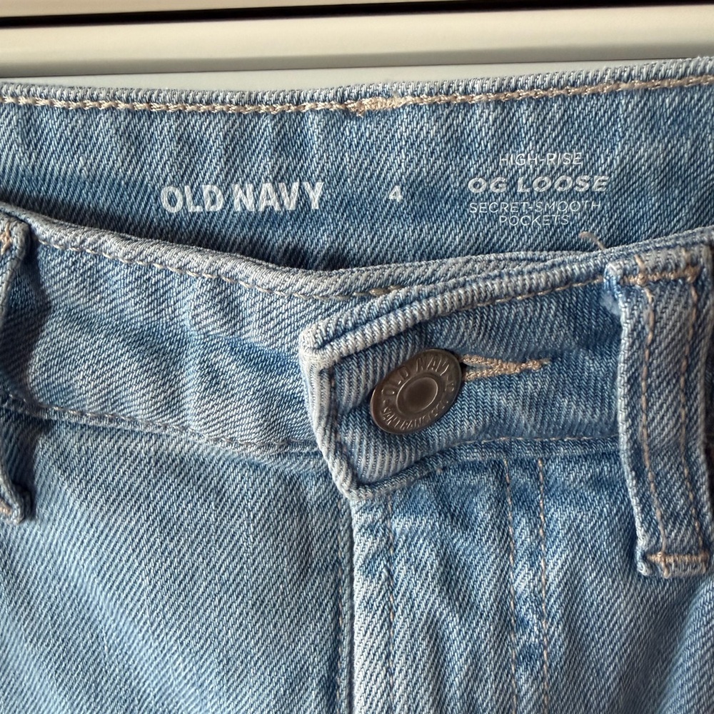 Old Navy Light Blue Floral Straight Leg Jeans - Picture 6 of 6